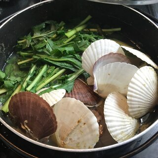 ベビーホタテと小松菜の小さい鍋